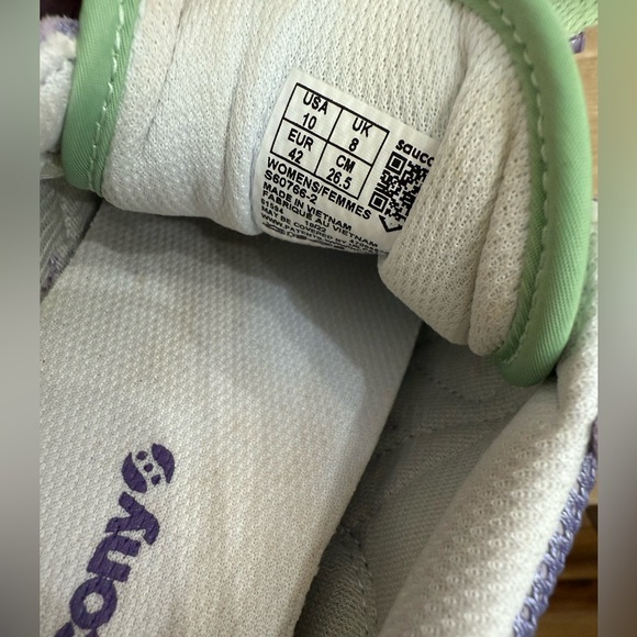 Saucony Women’s Jazz 'Triple Summer in
- Violet Lime' size 10 - Picture 7 of 13